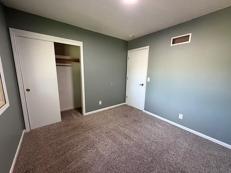 13203 Courtney Dr — Photo 16