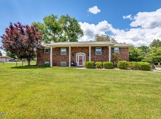 5033 Macmont Cir, Powell, TN 37849