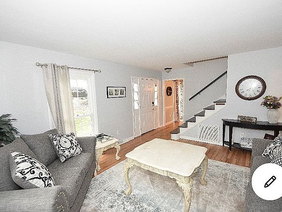 2nd image of 321 Oshanta Ct