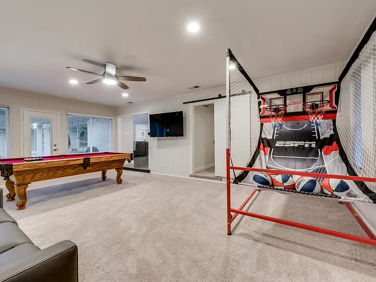 6217 Alpha Rd — Photo 25