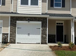 1215 Evelynnview Ln, Kernersville, NC 28284