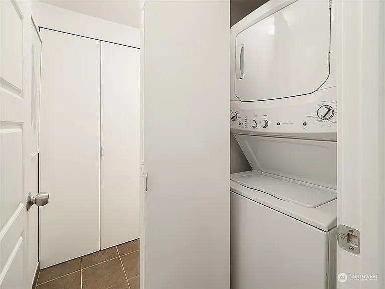 1 bed, 593 sqft, $2,600 — Photo 3