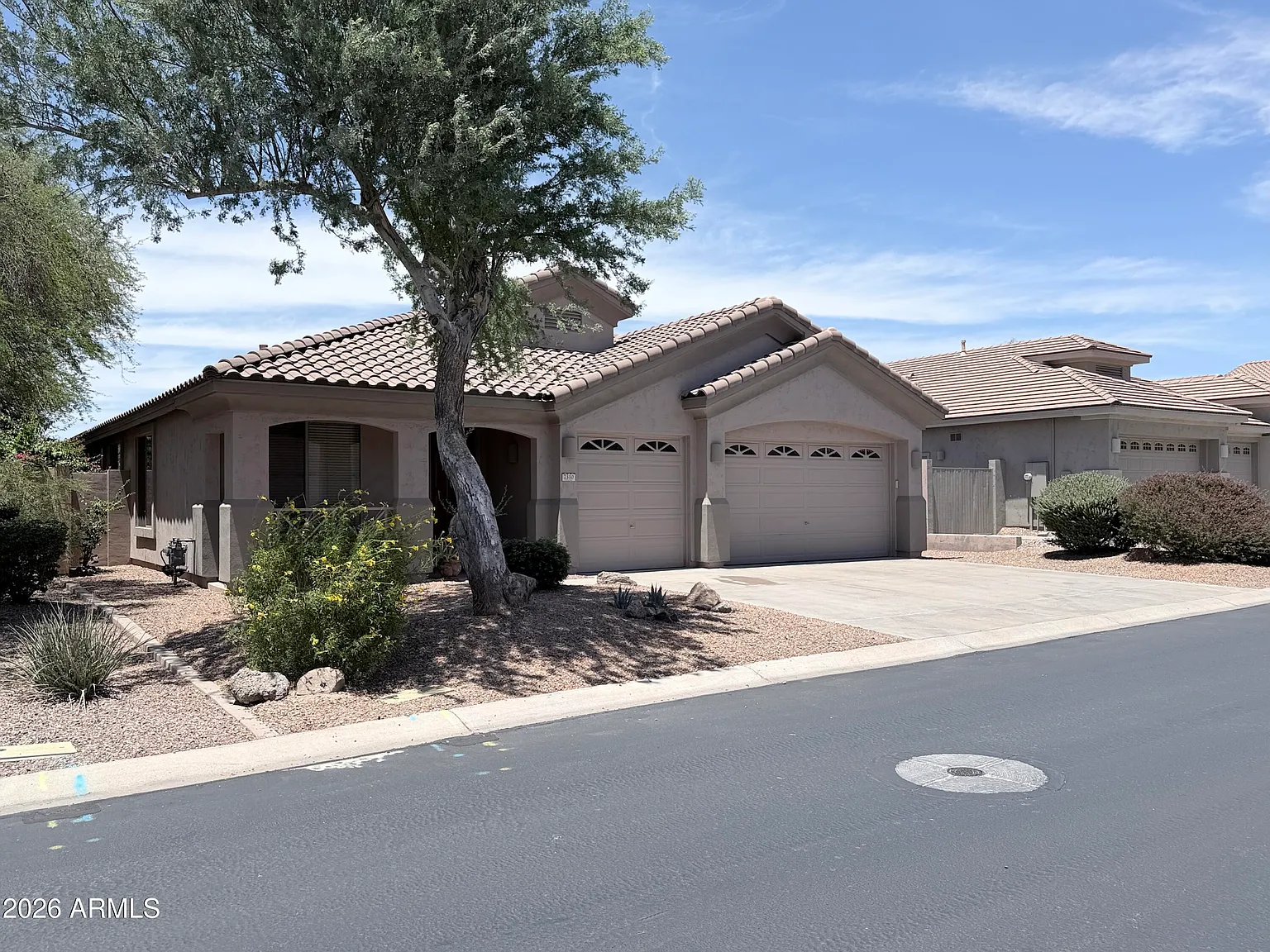 3 bed, 2.0 bath, 2276 sqft, $2,899 — Photo 3