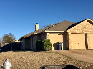 8501 Gatlinburg Dr, Fort Worth, TX 76123