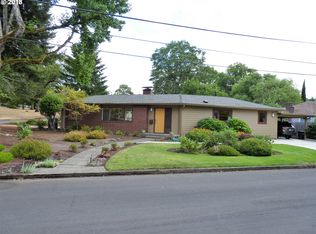 231 W Riverside Dr, Roseburg, OR 97470