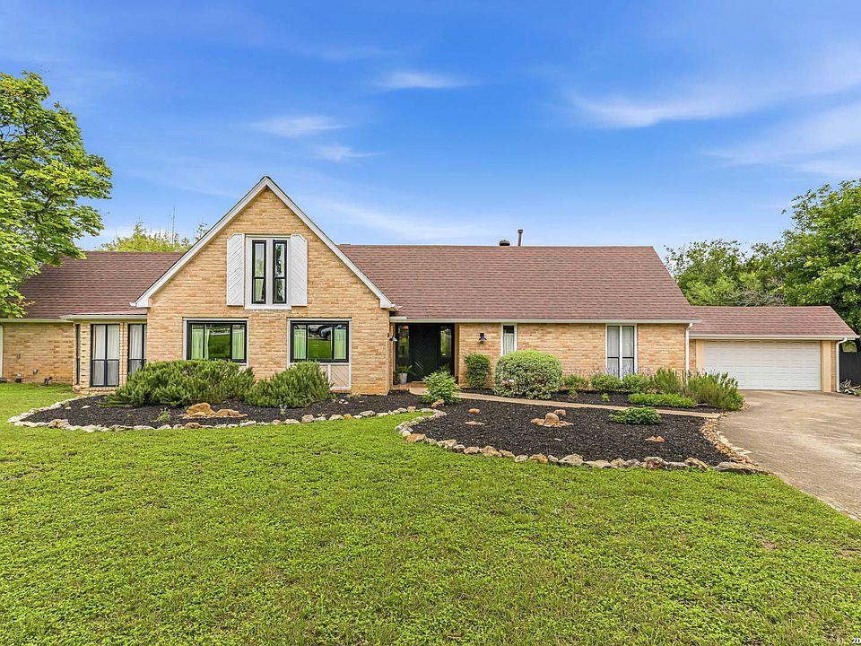 1st image of 8433 Oak Thicket