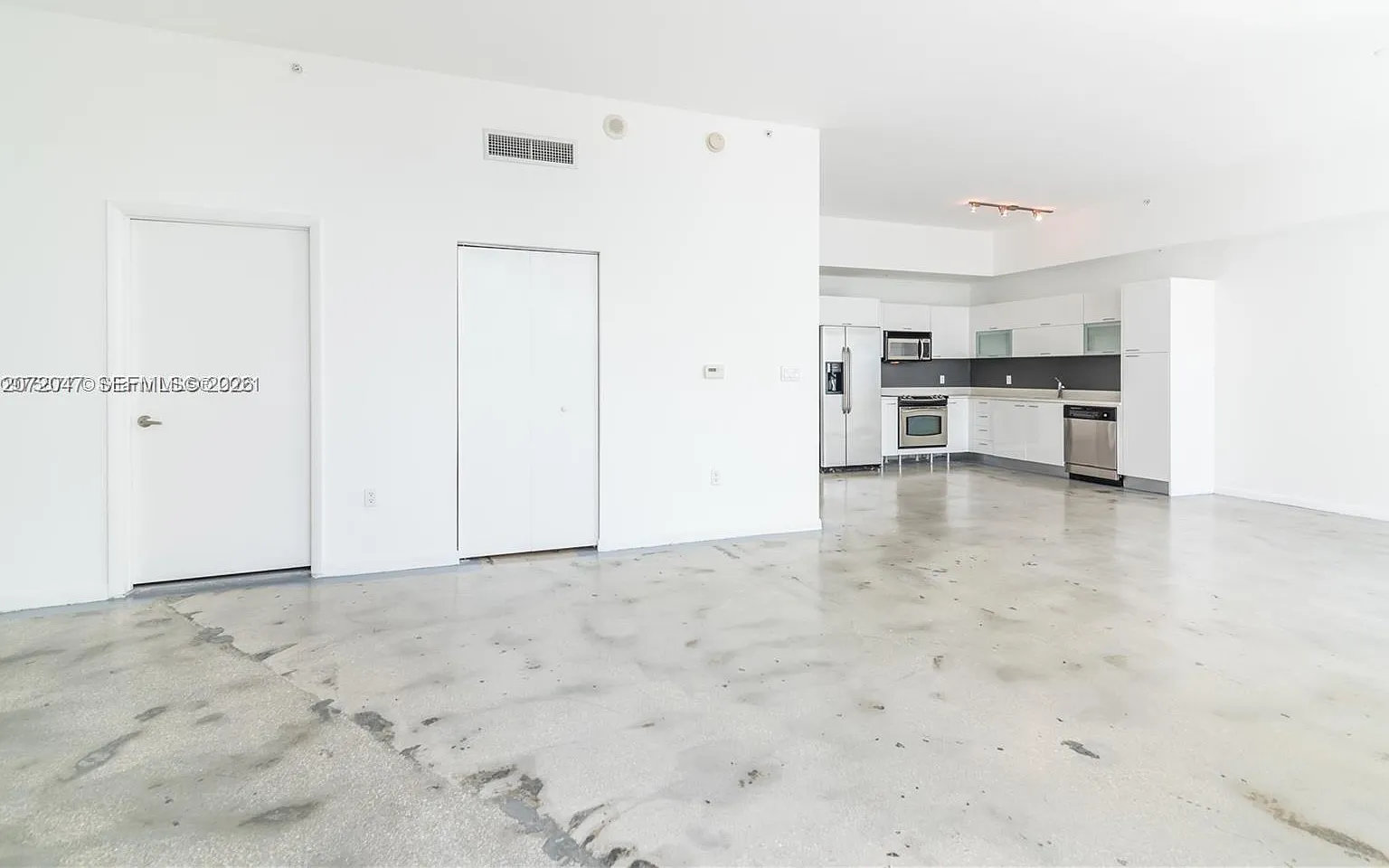 The Loft Downtown Ii Cond — Photo 2