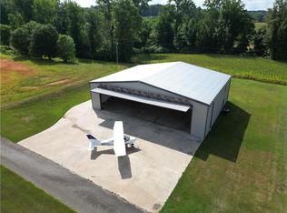 807 Sewell Rd, Lavonia, GA 30553