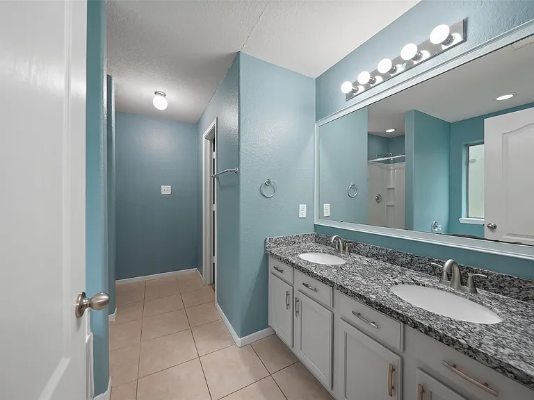 4513 Clemwood Ln — Photo 16