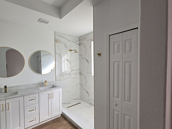 5th image of 8498 SW 166th Pl