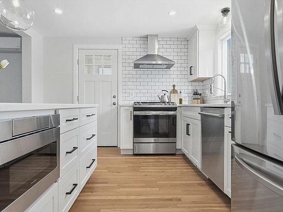 5th image of 42 Matthies St