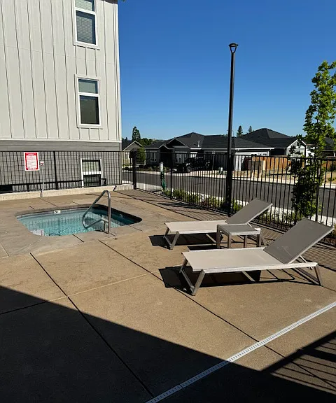 Cedar Commons — Photo 17