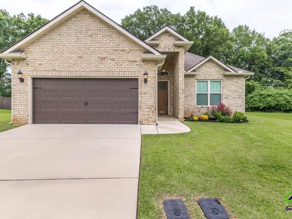504 Clifton Rd, Perry, GA 31069
