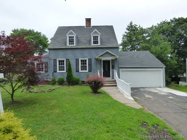135 Ridge Road, Hamden, CT 06517