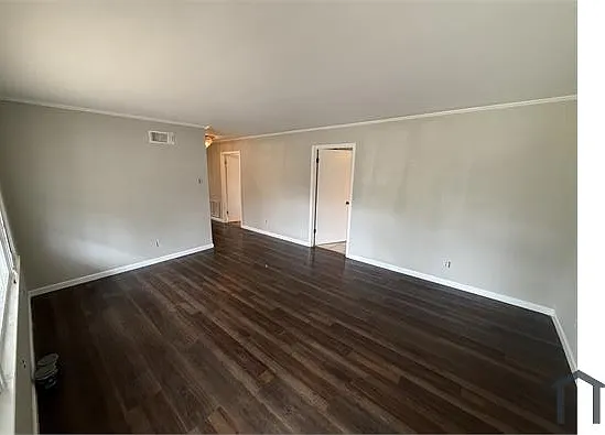 2113 Highland Ct — Photo 3