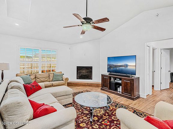 5th image of 5 Indian Harbour Ct
