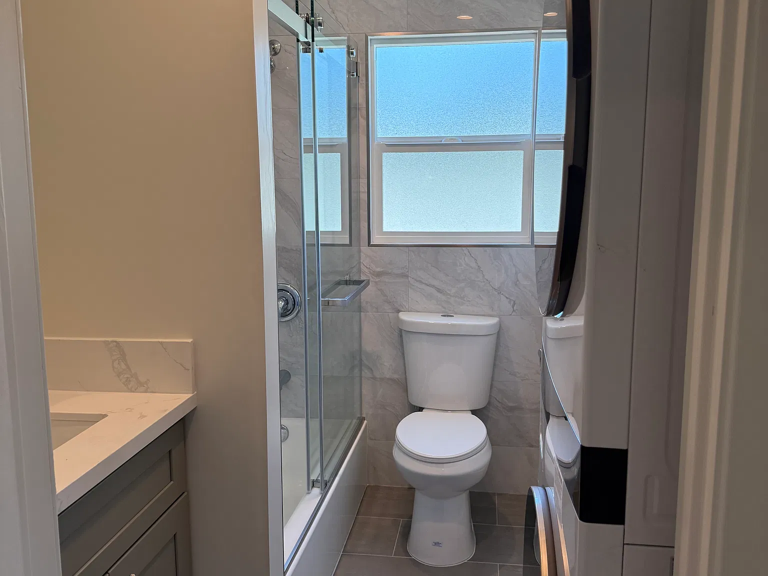 1 bed, 669 sqft, $2,350 — Photo 3
