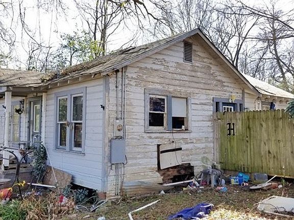 3rd image of 1402 E Bowie St
