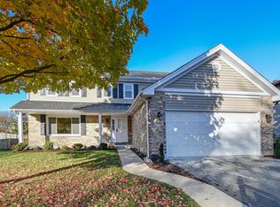 485 Cimarron Dr W, Aurora, IL 60504