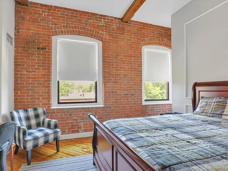 222 Williams St E #416 — Photo 9