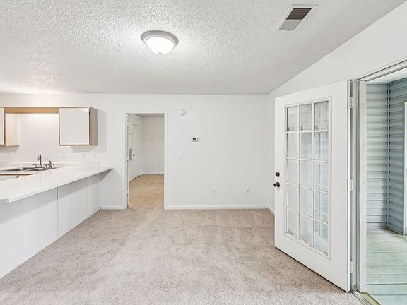 4th image of 1901 N Fayetteville St #3A