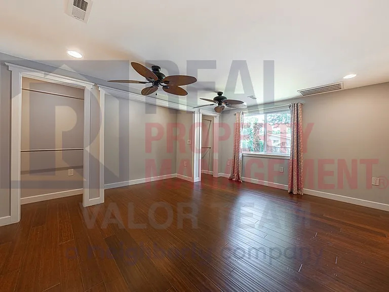 1725 Crock Dr — Photo 9