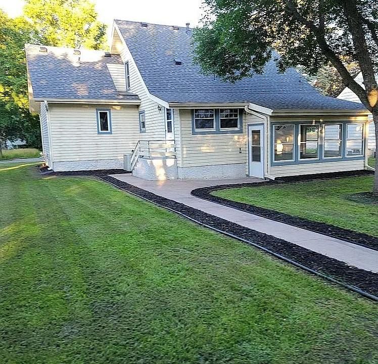 1st image of 1523 8th Ave SE