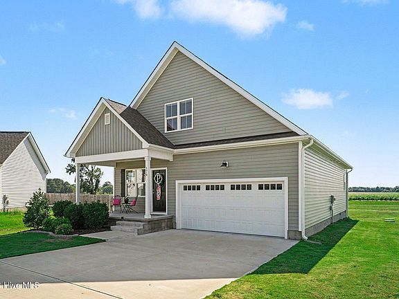 3rd image of 176 Glenwood Place