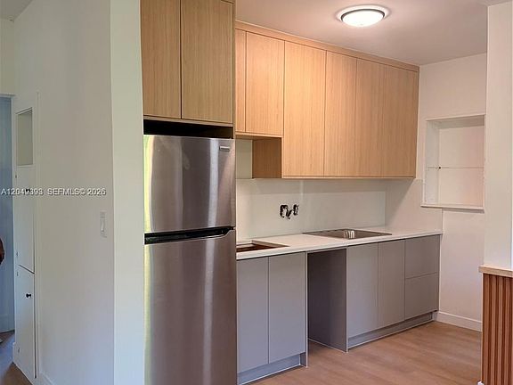 4th image of 1127 NW 2nd Ave