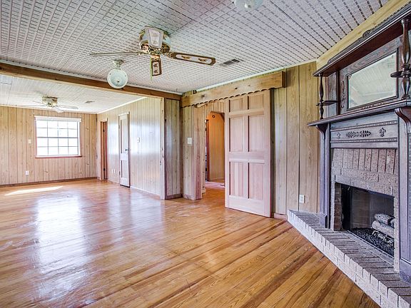 3331-crook-ct-granbury-tx-High-Res-4.jpg