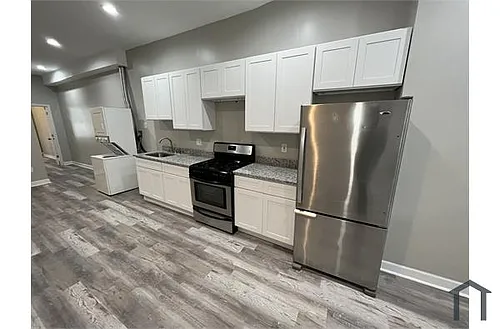 200 E 22nd St #1 Photo 1