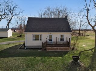 9471 York Rd, Le Roy, NY 14482