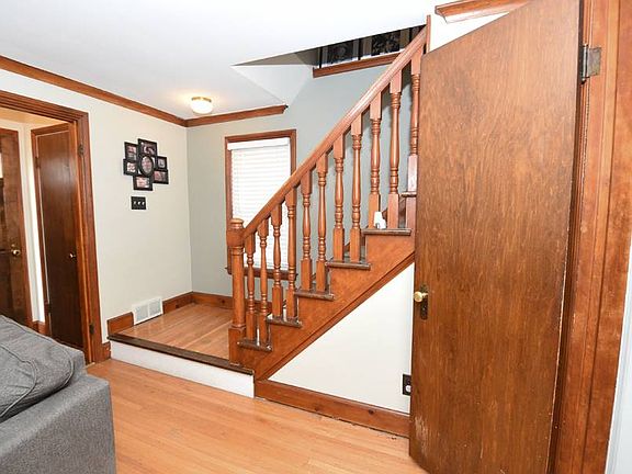 2nd image of 217 Southwood Dr