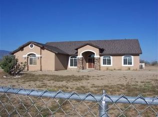 11722 Brookside Ct, Phelan, CA 92371