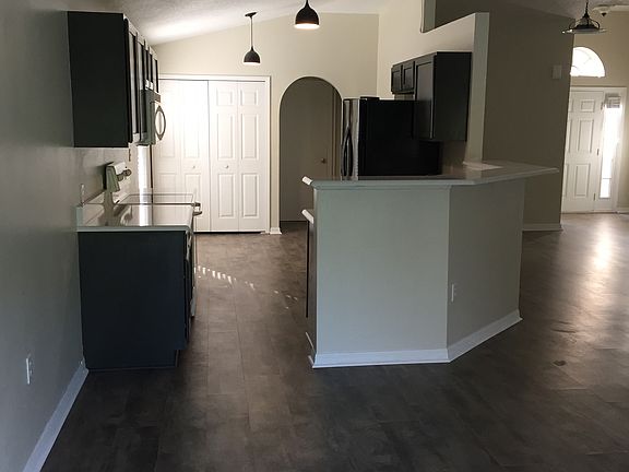 Kitchen & Living area