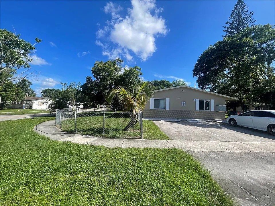 5200 NW 16th St #1