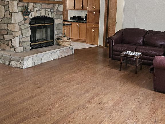 5th image of W1688 County Rd E