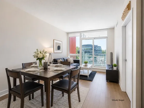 677 W 41st Ave #303, Vancouver, BC V5Z 2N1