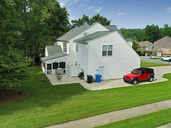 4th image of 103 Danica Pl