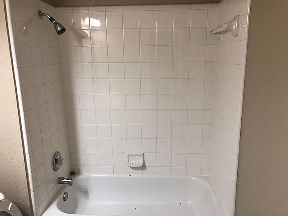3rd image of 5208 Smithfield Ct