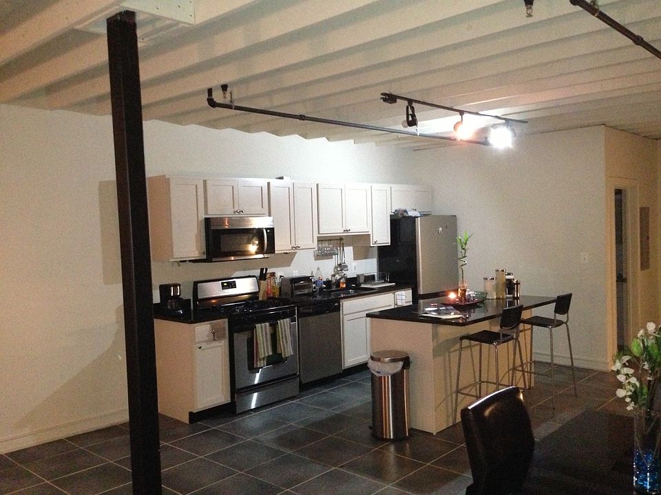 2nd image of 810 N Hancock St APT 3