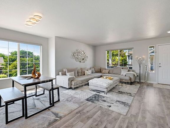 3rd image of 3660 W 25th St Unit 1206