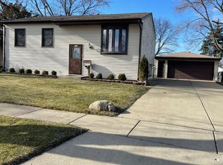 112 Seton Pl, Streamwood, IL 60107