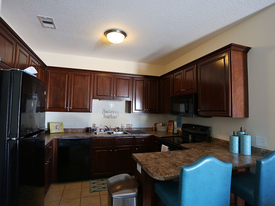 2nd image of 411 Abaco Cir