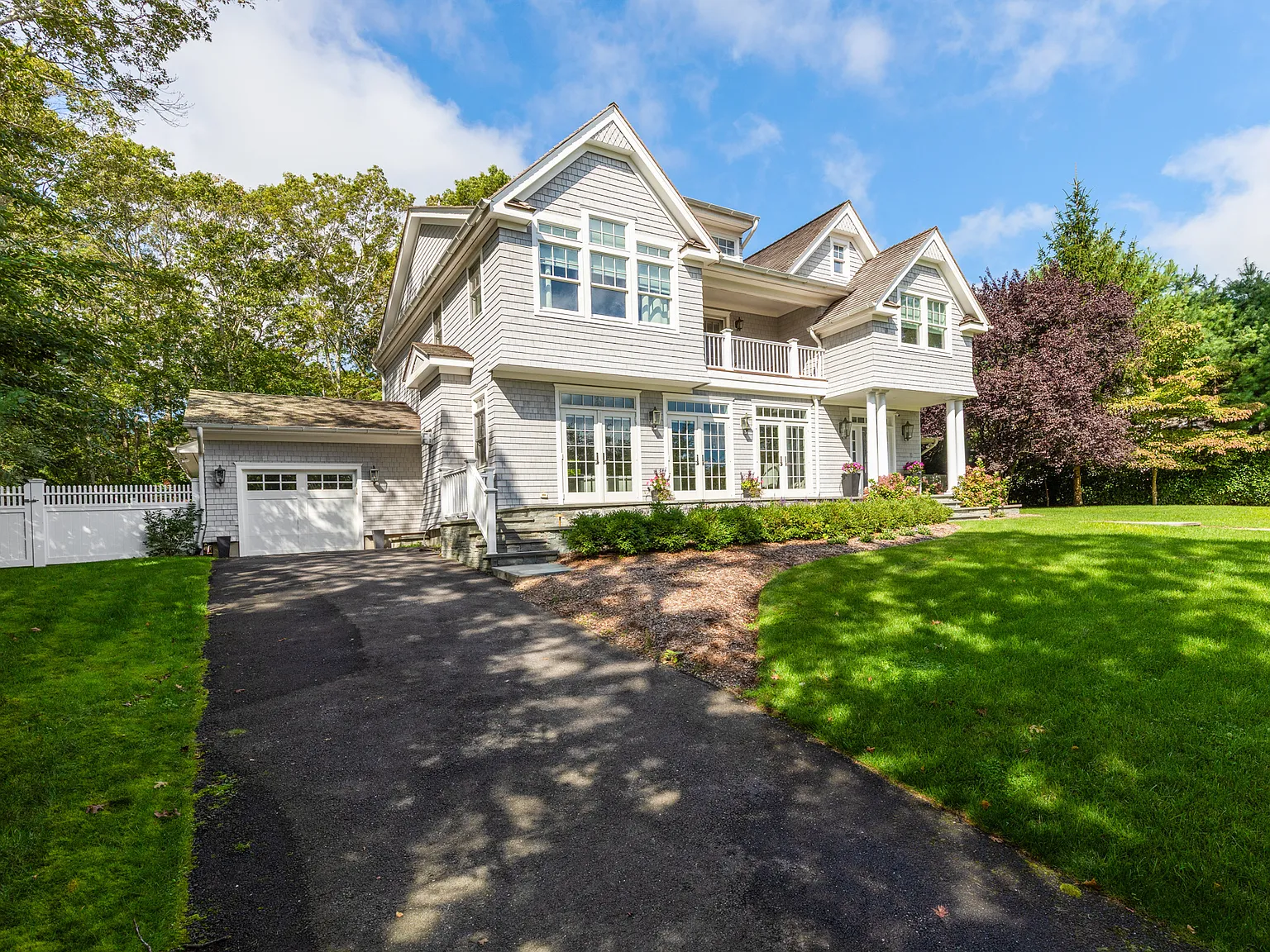 Newly Constructed East Hampton Rental — Photo 2