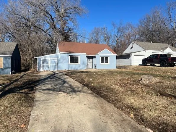 1220 E 80th St, Kansas City, MO 64131