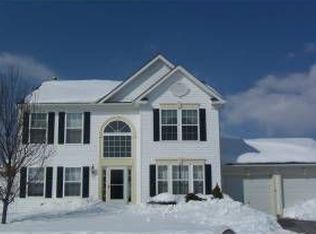 879 Eden Farm Cir, Westminster, MD 21157