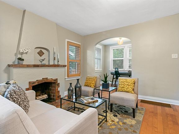 4th image of 1384 S Gaylord St