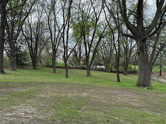 4th image of 1443 Pioneer Rd
