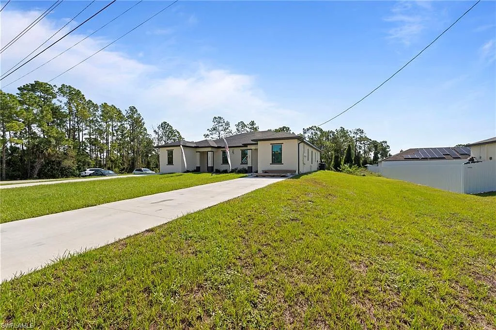 Lehigh Acres — Photo 3